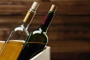 Как хранить вино в открытой бутылке